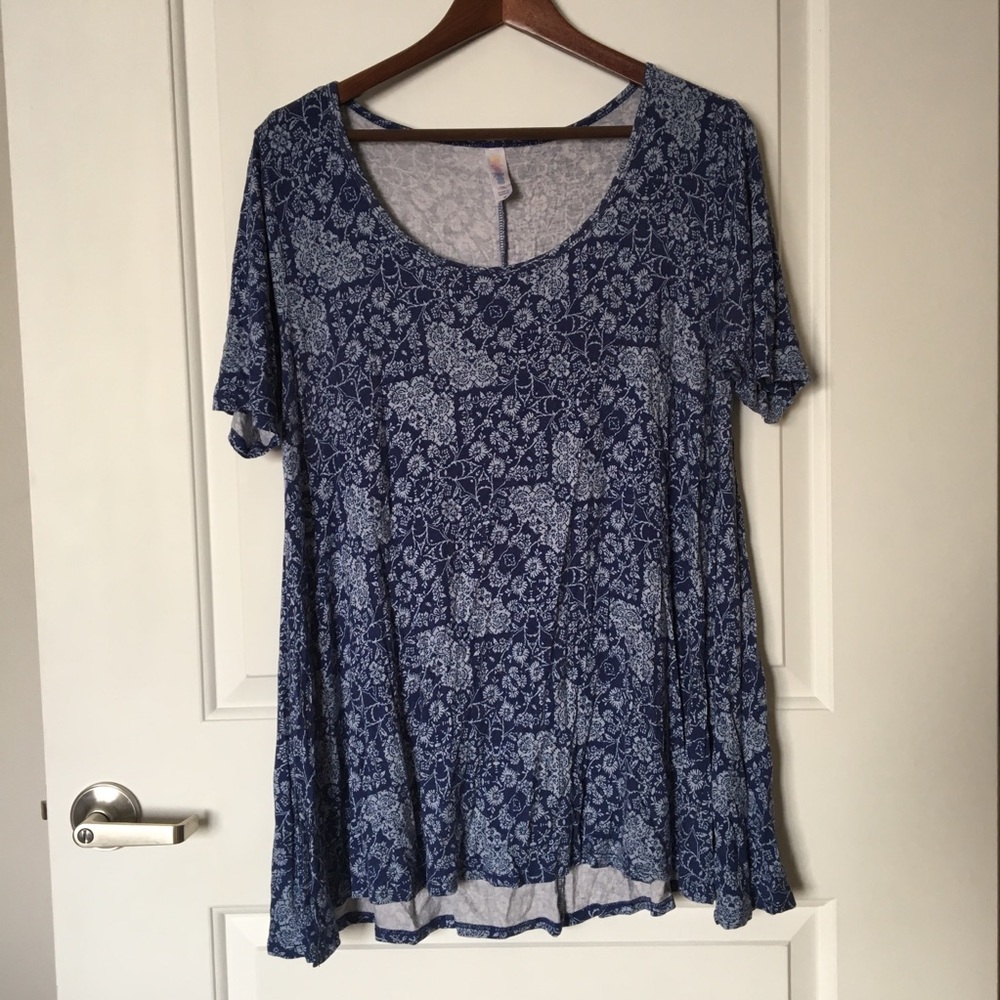Lularoe Perfect T 💙